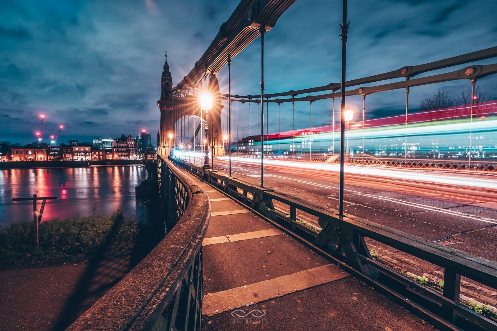 London Kensington Bridge LongExposure Travel